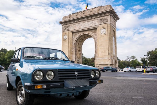 Vintage Dacia-Tours-Bucharest